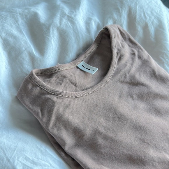 KOTN essential short sleeve crew t-shirt - dusty rose - Picture 4 of 7